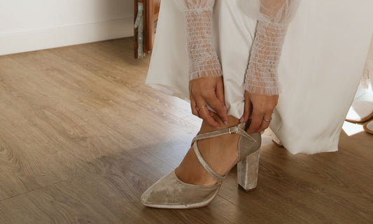 Los Zapatos de Andrea | Helene Velvet Topo