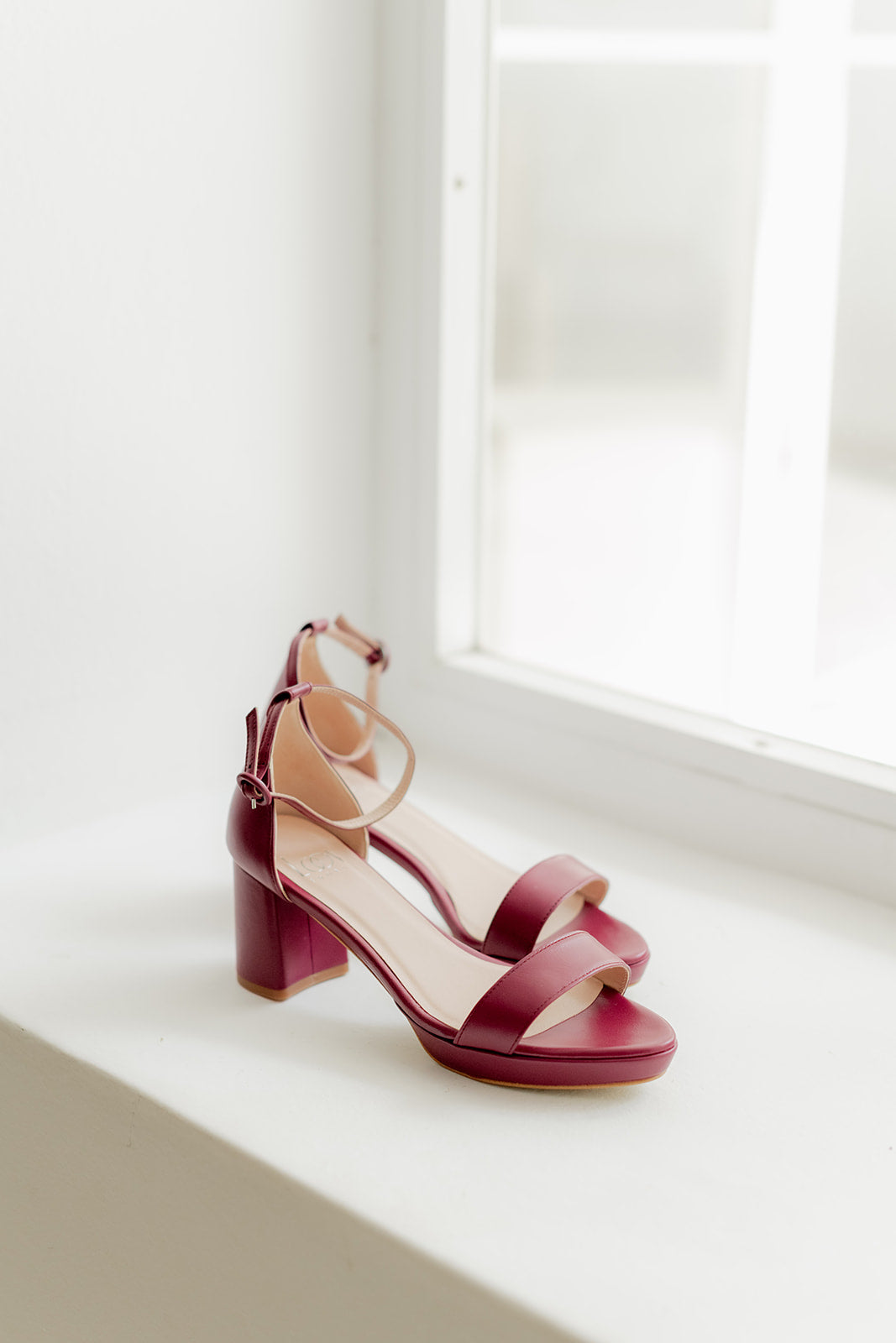 Alma Piel Vino-Sandalia-Alma-Loovshoes